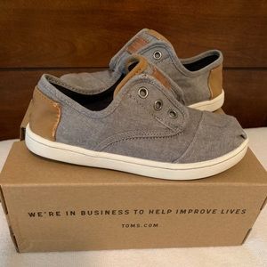 Tom’s shoes